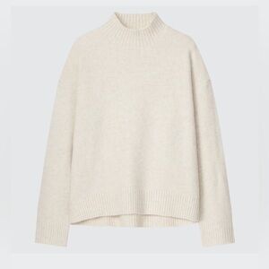 Uniqlo Soufflé Yarn Mock Neck Sweater